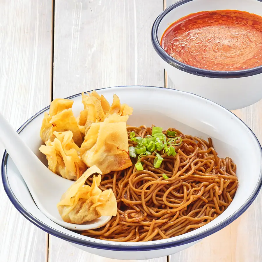FRIED CHICKEN WANTAN “KON
LO” MEE (DRY MEE) + CURRY SAUCE